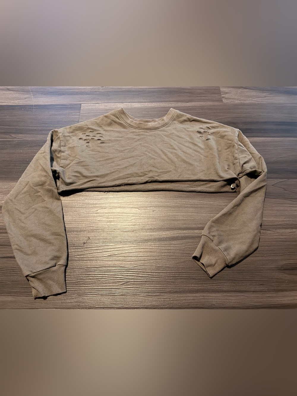 Woman’s size XL army green distressed crop top long sleeve